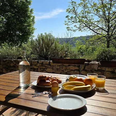 Dom wakacyjny Stunning Historic Retreat, Amazing Views Montlauzun