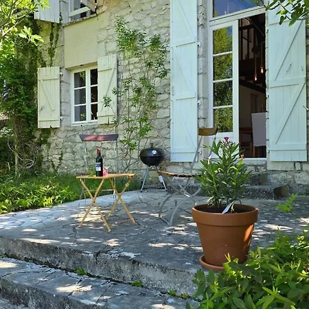 Stunning Historic Retreat, Amazing Views * Montlauzun