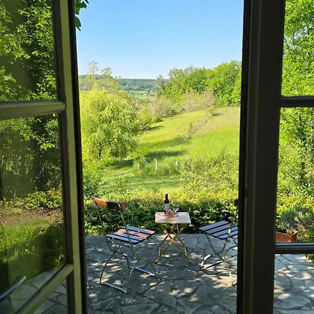 Stunning Historic Retreat, Amazing Views Dom wakacyjny *