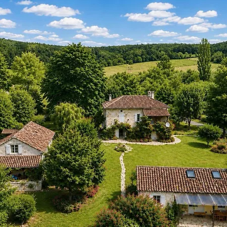 Stunning Historic Retreat, Amazing Views Holiday home *